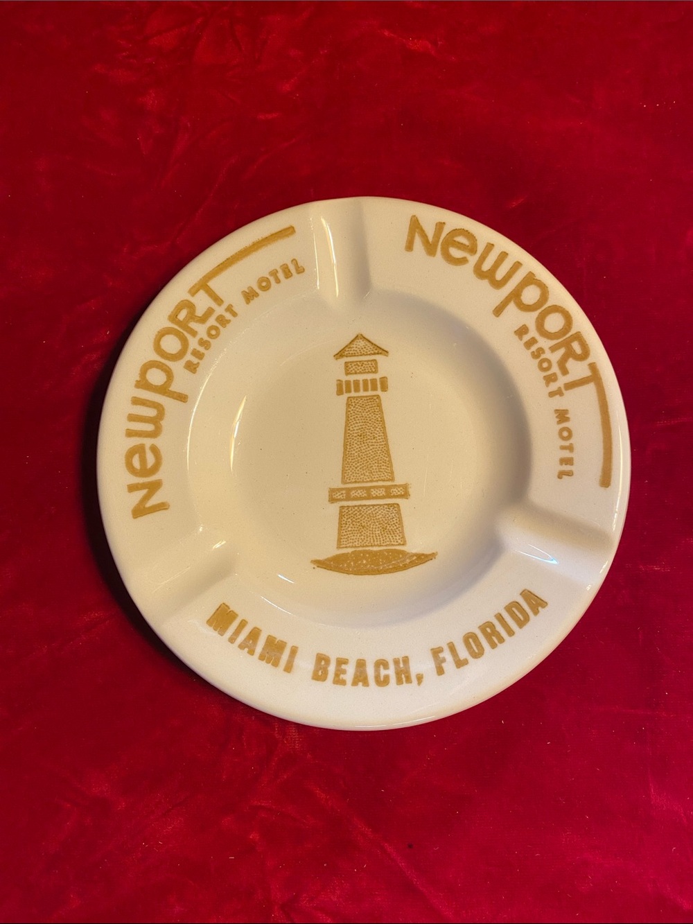 Newport Resort Motel Miami Beach Florida vintage ashtray Lighthouse logo